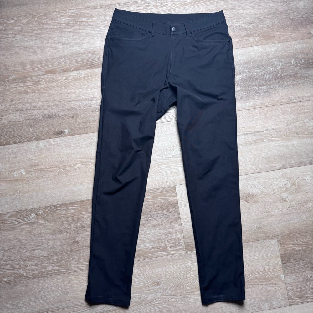 Lululemon Men’s ABC Slim Warpstreme Pants Size 30 Black